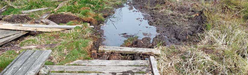 Der Abriss der alten Stege ist bereits erfolgt und der Weg ist aktuell nicht passierbar. Foto1: Sabine Bauling, Nationalpark Harz