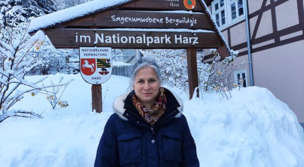 Dr. Viktoria Röntgen ist neue Leiterin des Fachbereichs 4 in der Nationalparkverwaltung Harz. Die Biologin und Umweltethikerin ist unter anderem für Informations- und Bildungsarbeit des Nationalparks zuständig. Foto: Evelyn Borsch