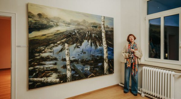 Den Andreas-Kunstpreis 2023 erhielt die Malerin Viktoria Diehn aus Worpswede für ihr Mixed-Media-Gemälde „Norddeutsche Naturlandschaft“